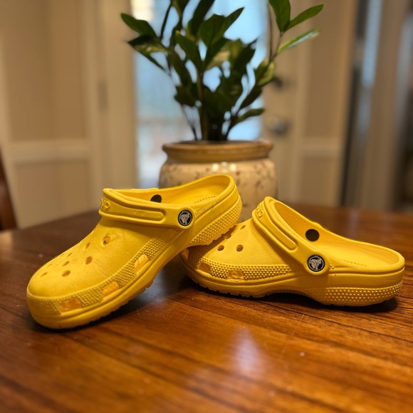 Yellow Crocs - Picture 1 of 1